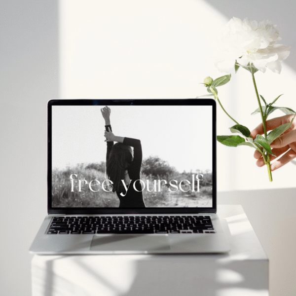 Free Yourself - kurs dla kobiet gotowych zajrzeć głębiej